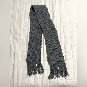 Handmade grey scarf